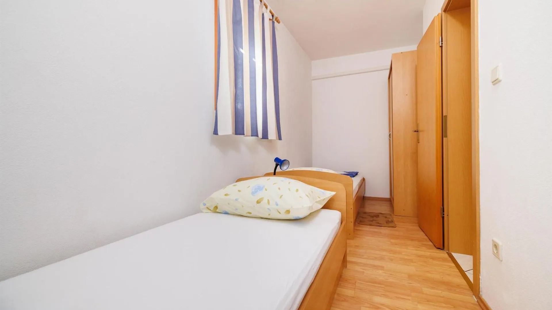 Apartment Julija Povile 0*,