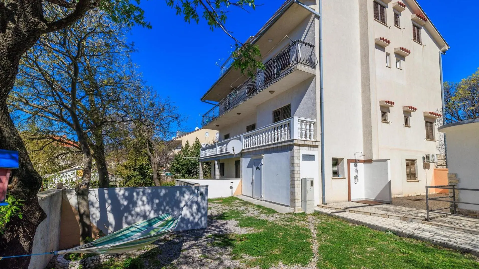 Apartment Julija Povile